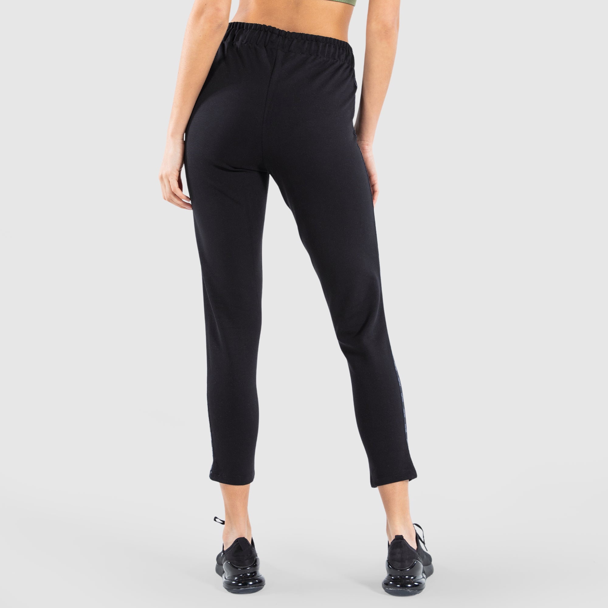 Sweatpants Carry
