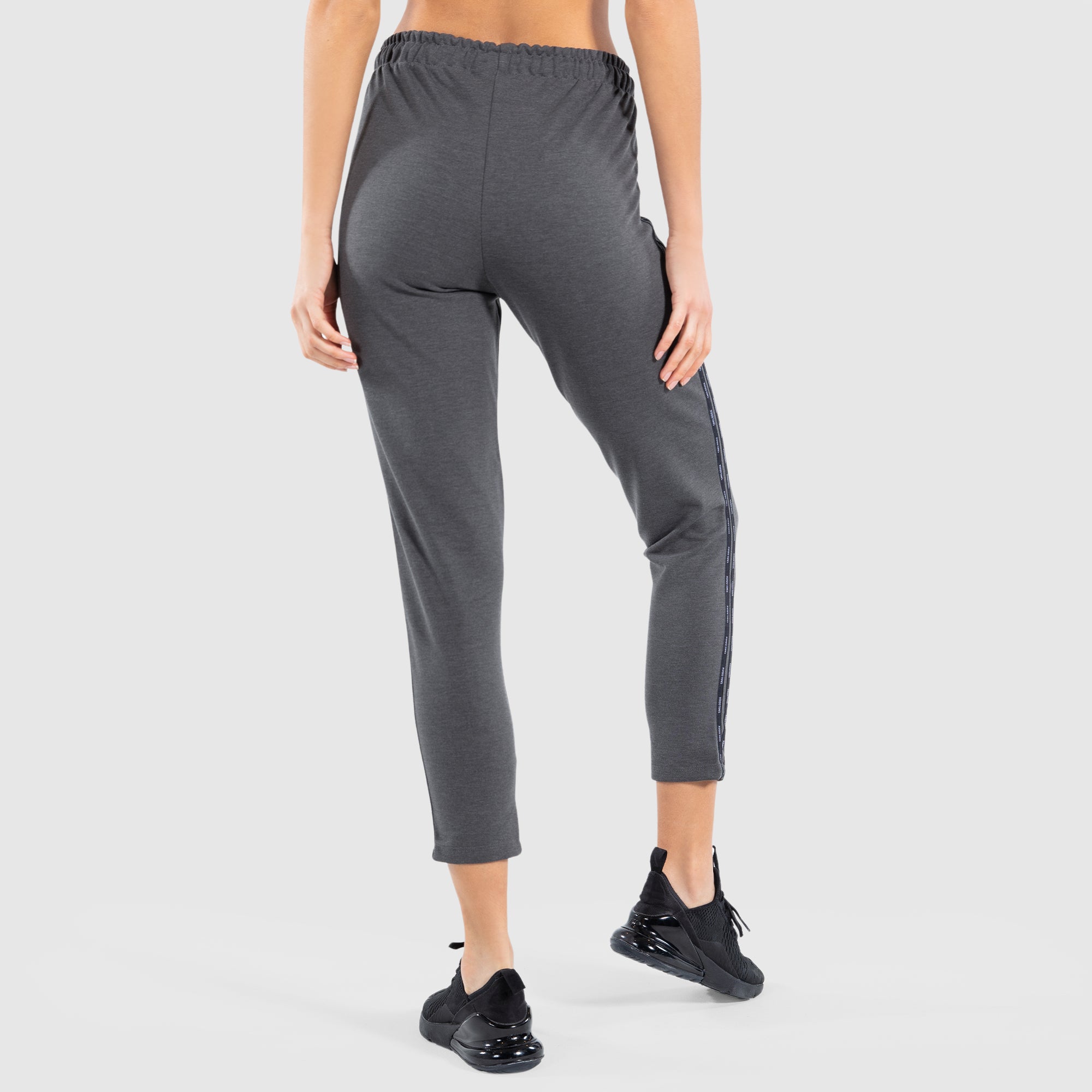 Sweatpants Carry