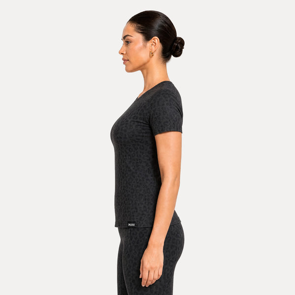 LEO T-Shirt Velvara